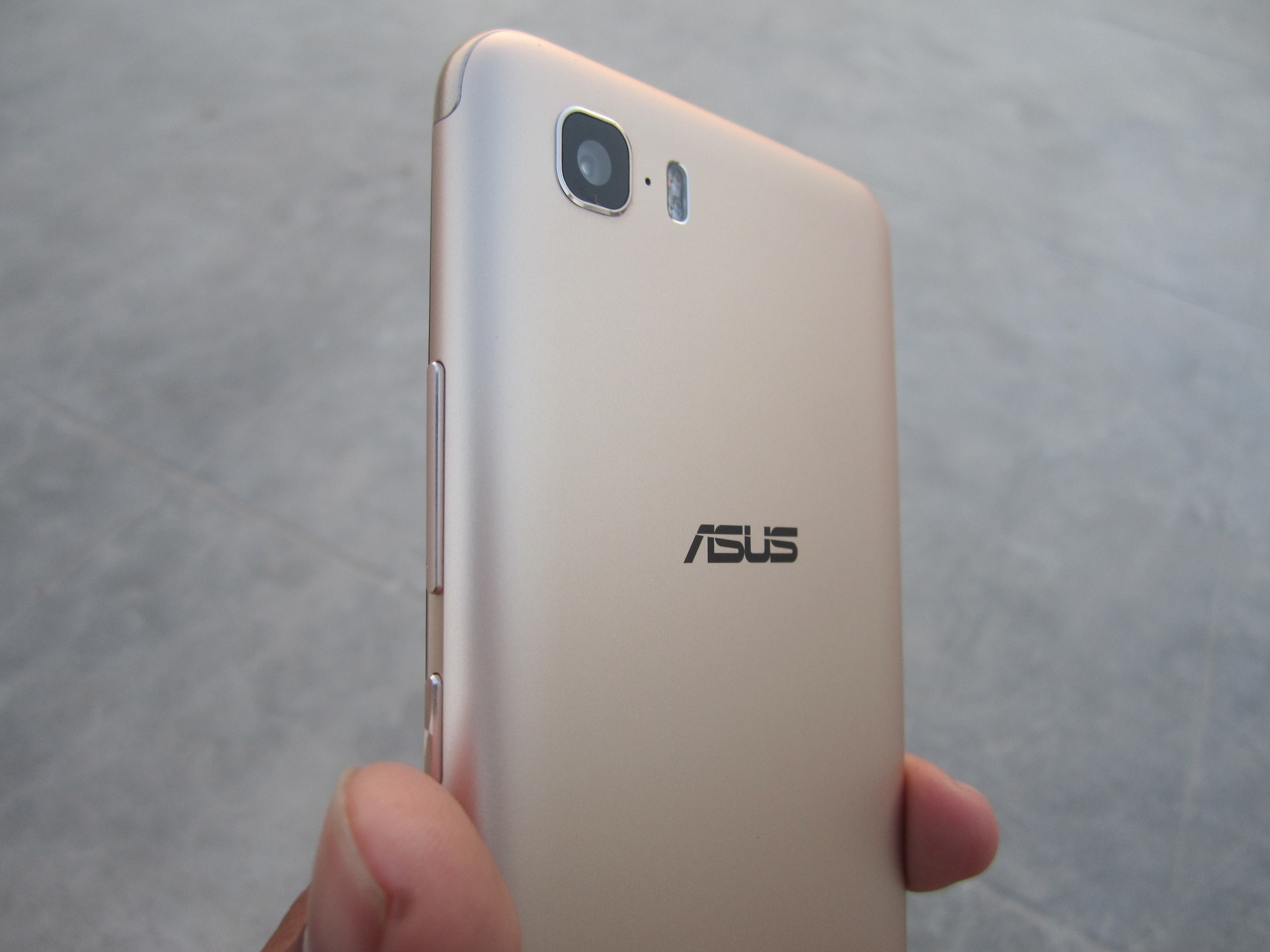 Asus-Zenfone3S-Max-Review-5