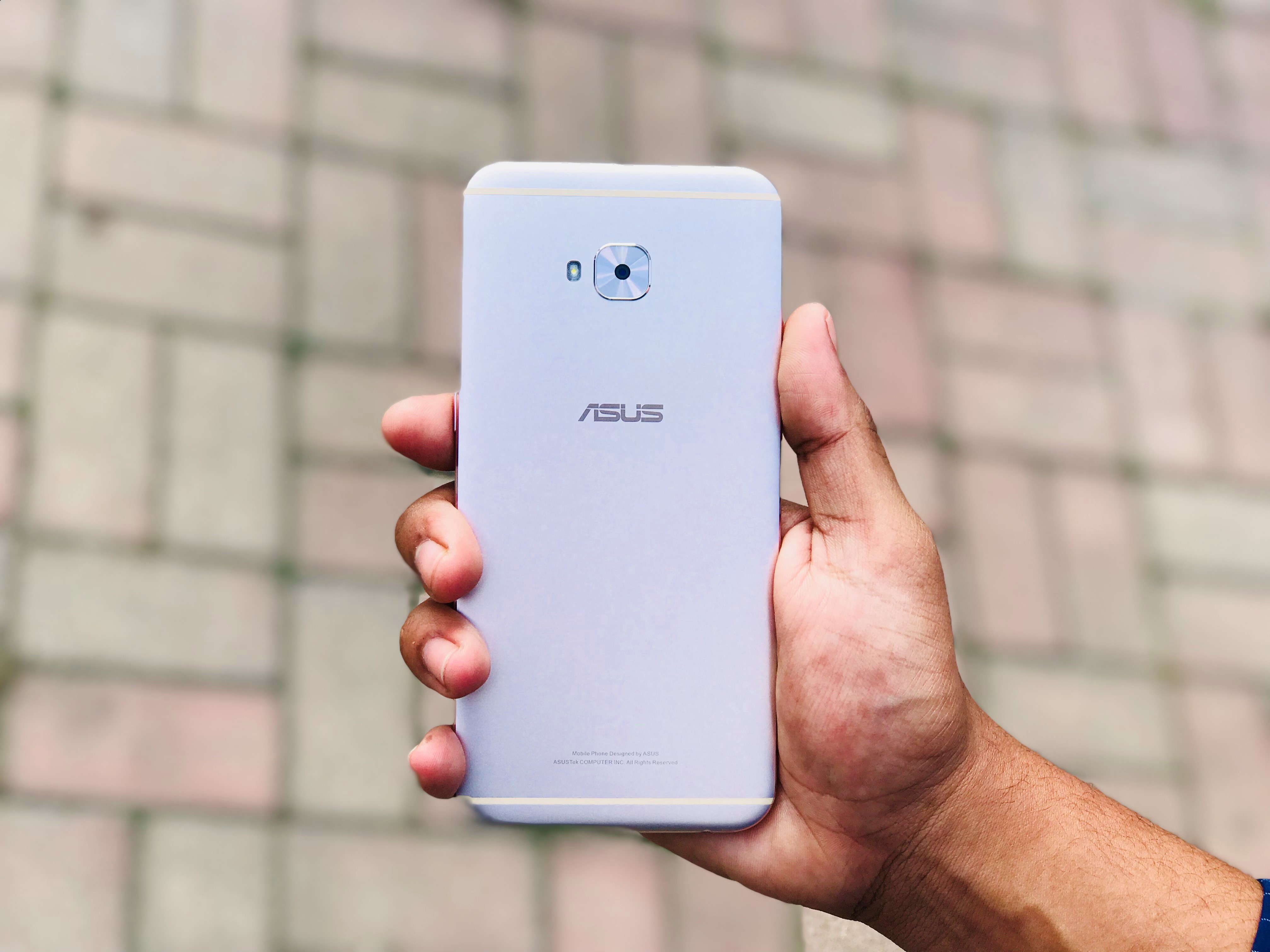 Asus-Zenfone-4-Selfie-Pro-Review-GeekySplash-2