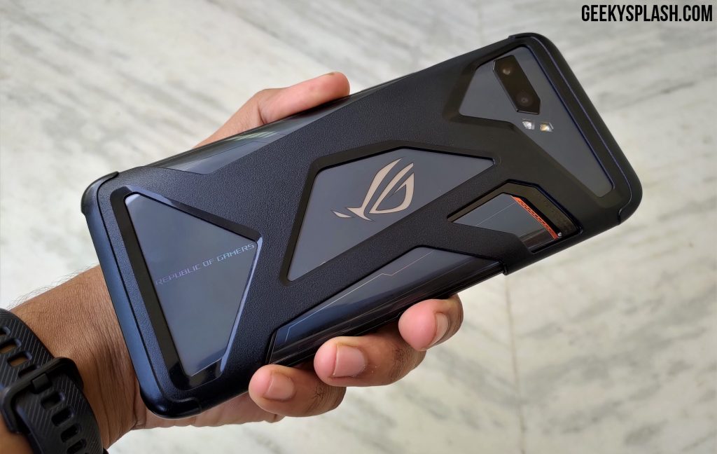 Asus-ROG-Phone-2-Review-GeekySplash-Design-03